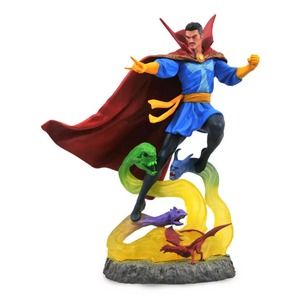 Diamond Select Toys Marvel Gallery Doctor Strange PVC Figure